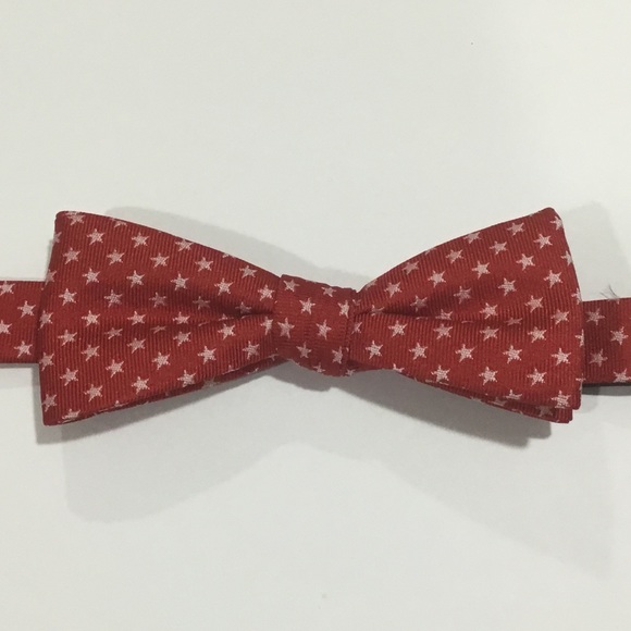 APT. 9 Red Bow Tie with Stars Pre-tied NWT - Picture 2 of 4